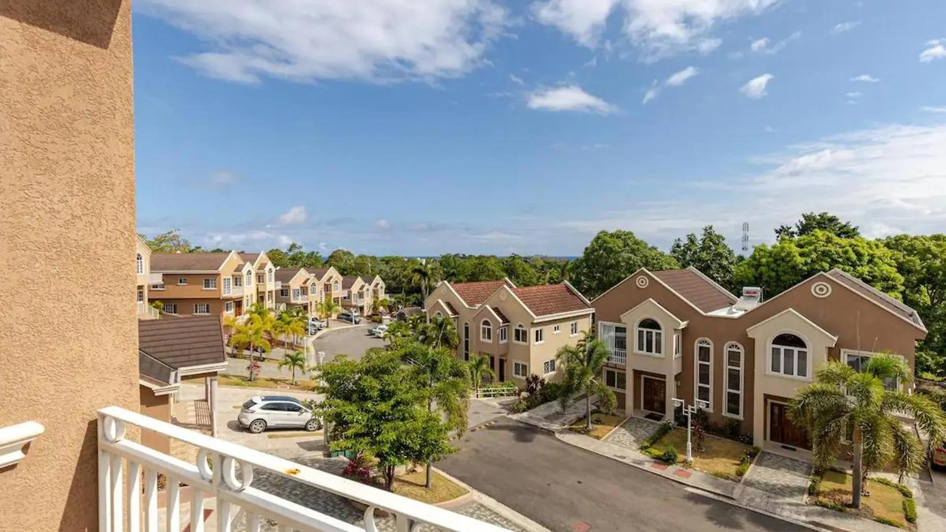 Luxury 2 Bedroom Jamaican Townhouse Ocho Rios Jamajka
